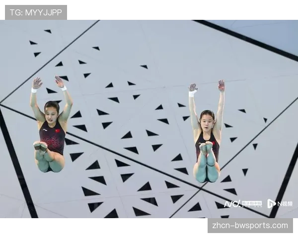 跳水赛场上,运动员拼搏精神尽显风采